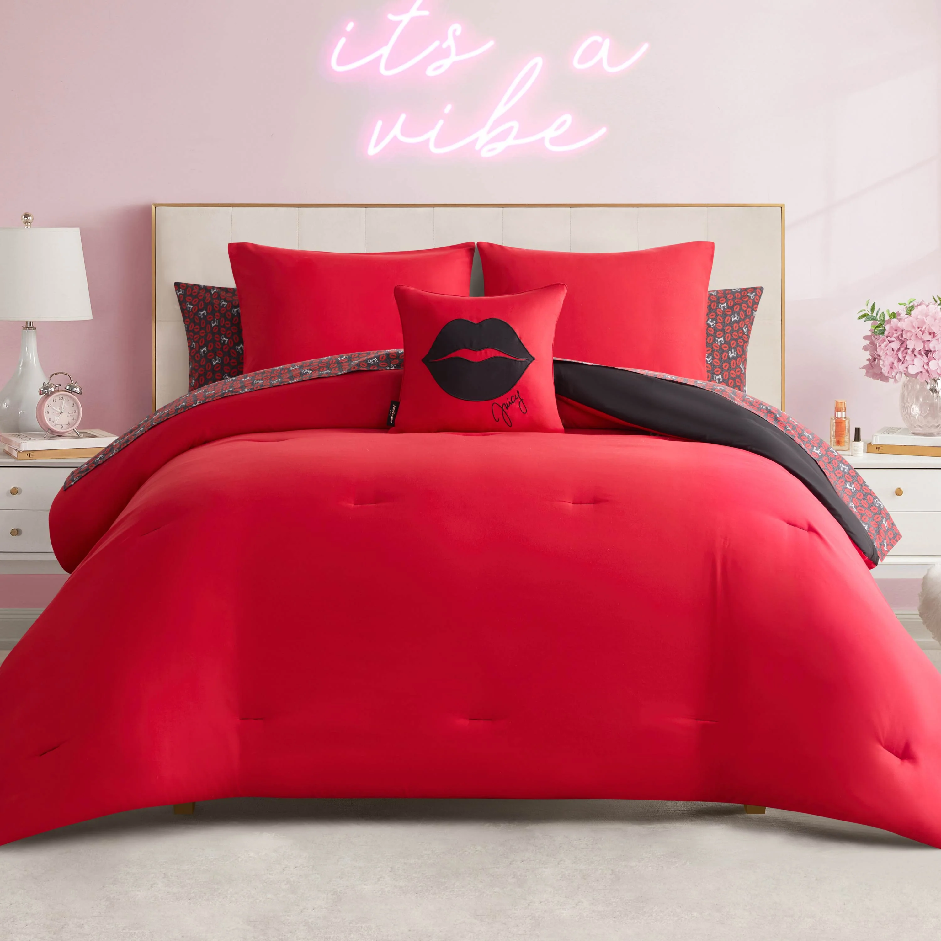 Cheetah Rebel Lips Solid Reversible Bed in a Bag Bedding Set - Image 3