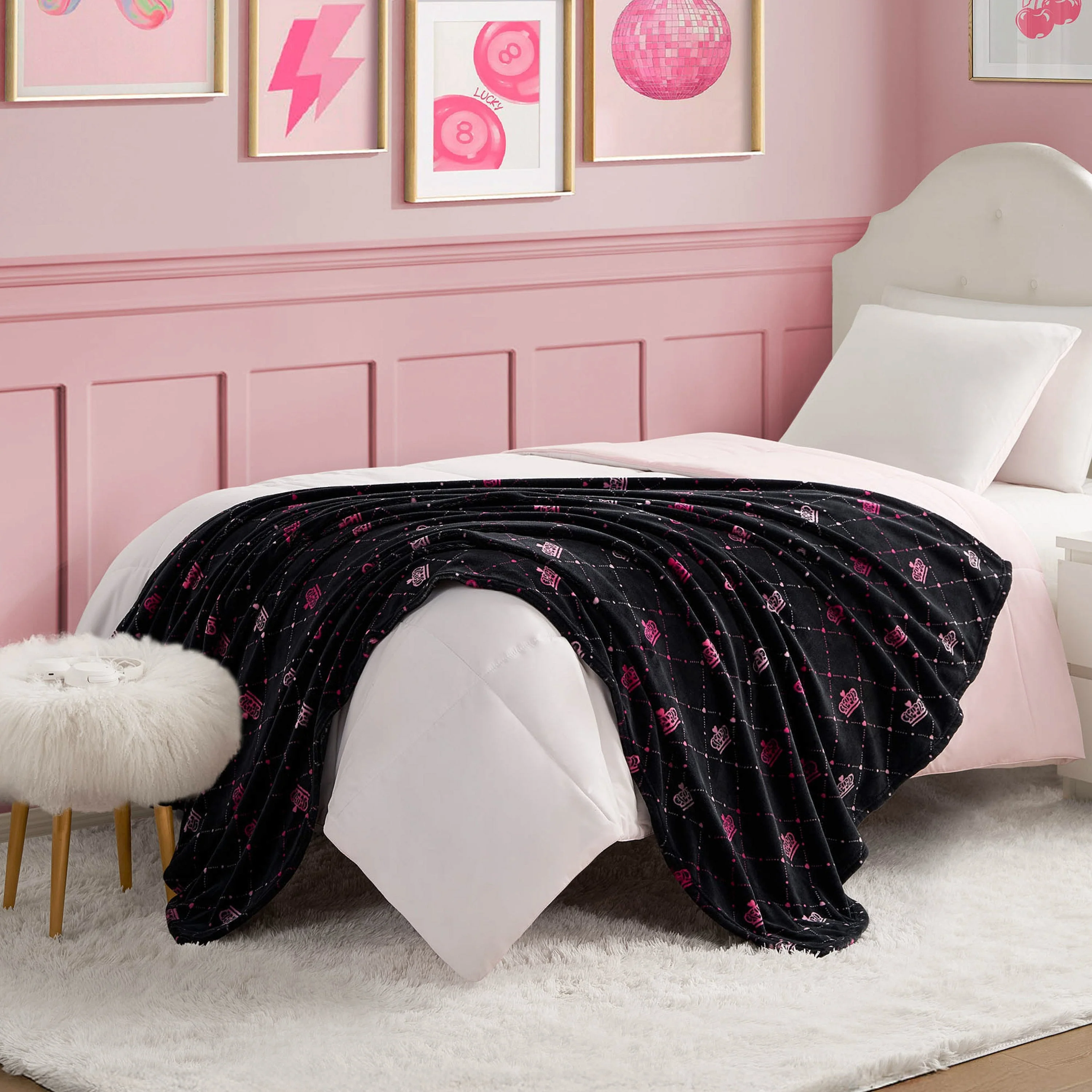 Plush Throw Blanket - Image 2