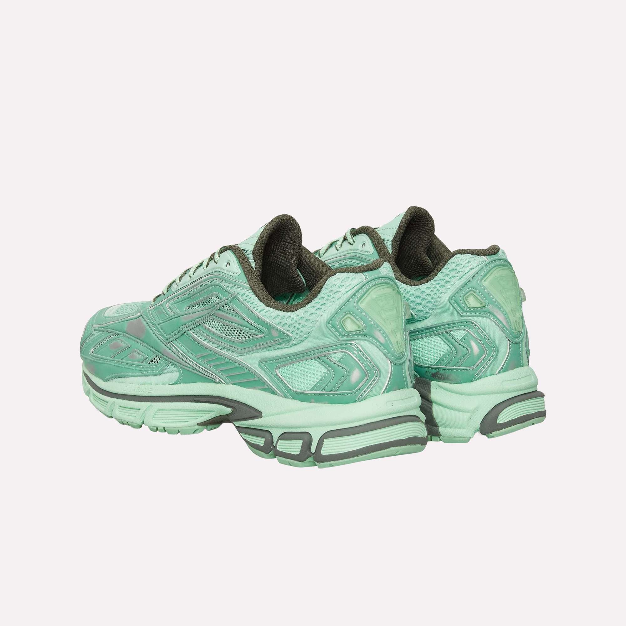 Premier Road Ultra Shoes - Image 4