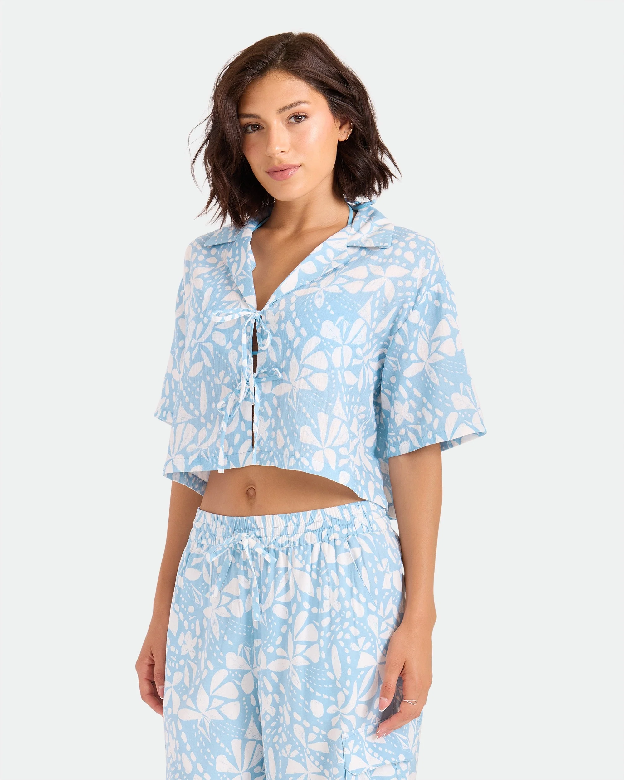 Women's Tied Up Crop Shirt - Image 5